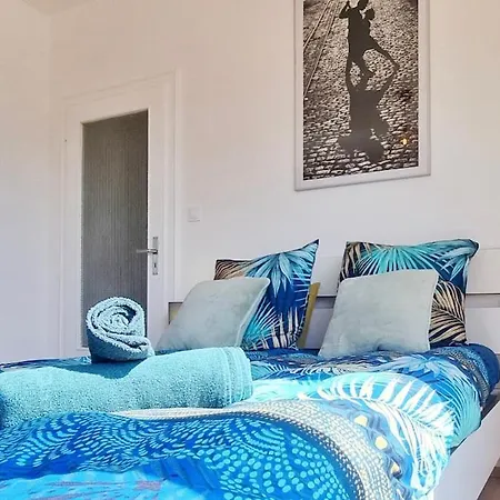 Les Aubepines - Calme - Parking Apartment *