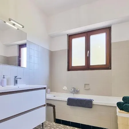 Les Aubepines - Calme - Parking Apartment