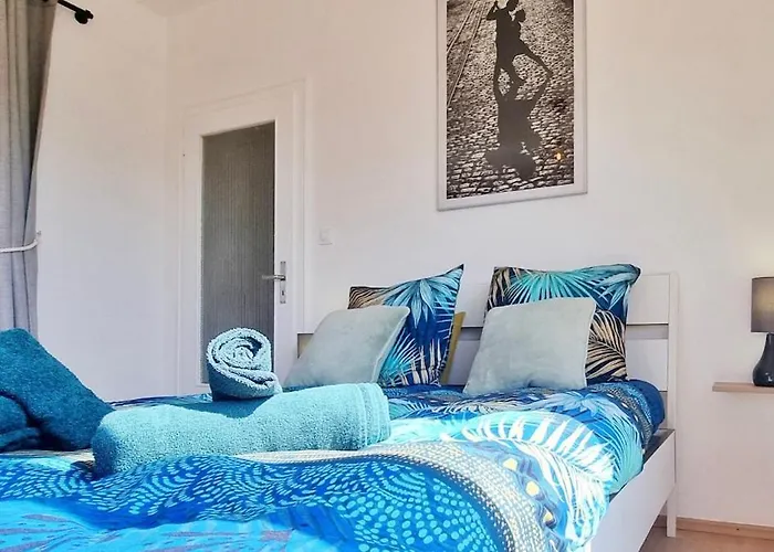 Les Aubepines - Calme - Parking Apartment *