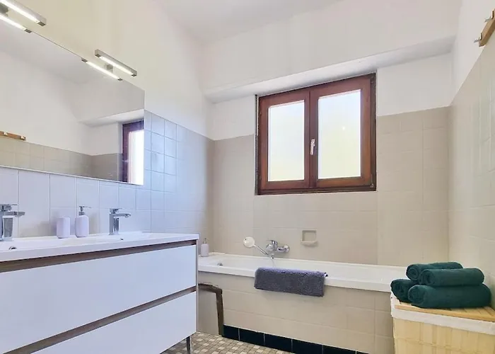 Les Aubepines - Calme - Parking Apartment